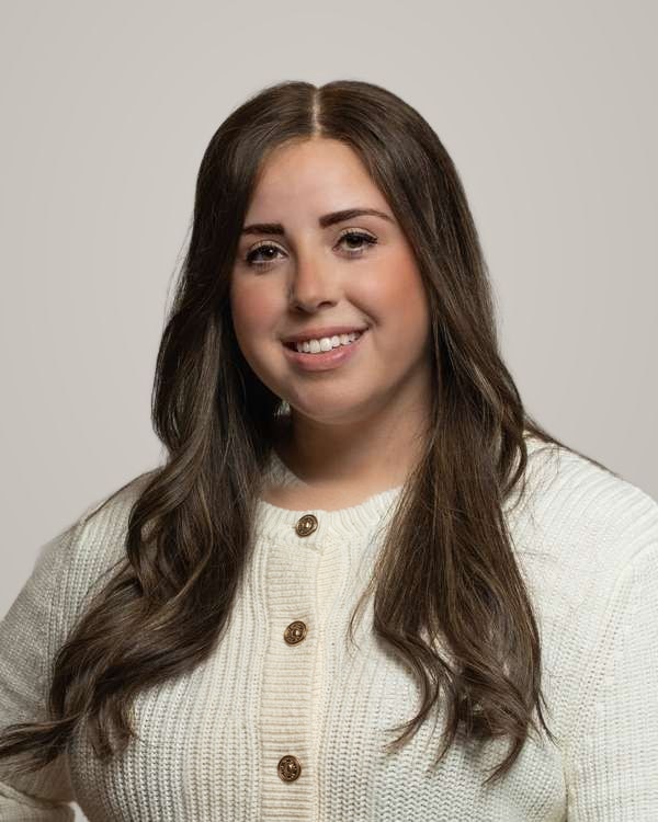 Portrait of Bassy Schwartz, LMFT at Core Relationships
